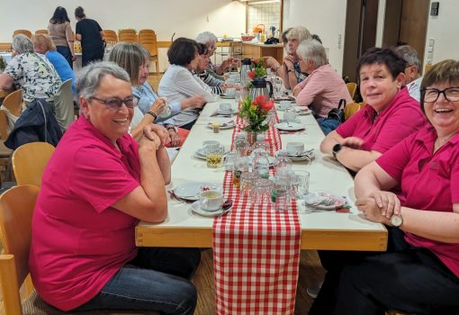 Herzlicher Austausch der Notzinger und Gündelbacher Landfrauen am 11.06.2026 im Bürgerhaus